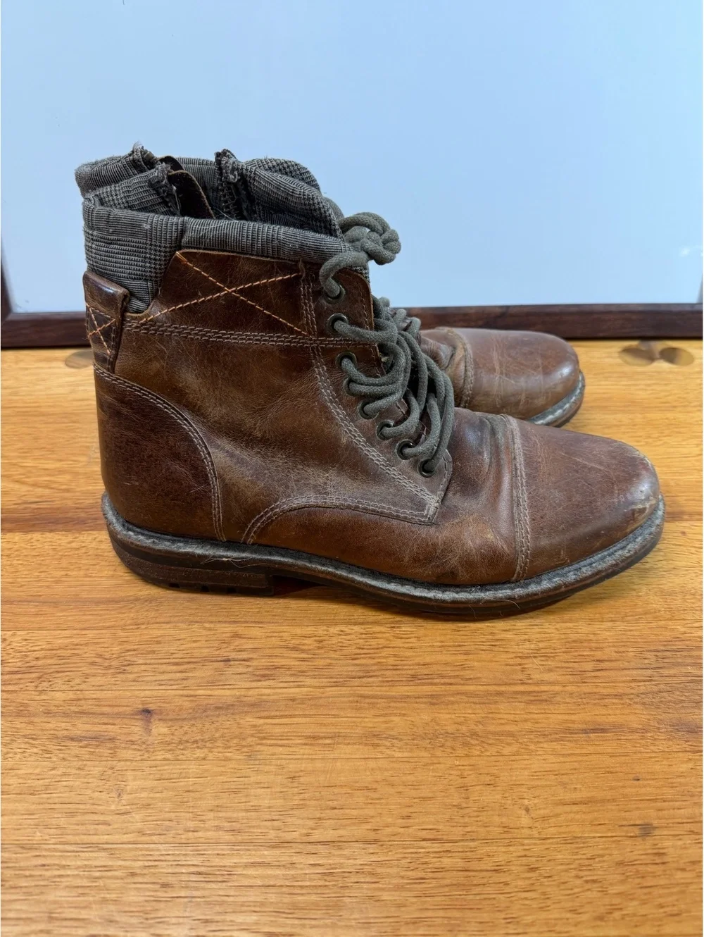 Crevo Camden Chestnut Leather Lace-Up Boots, US Size 9, Memory Foam Insole
